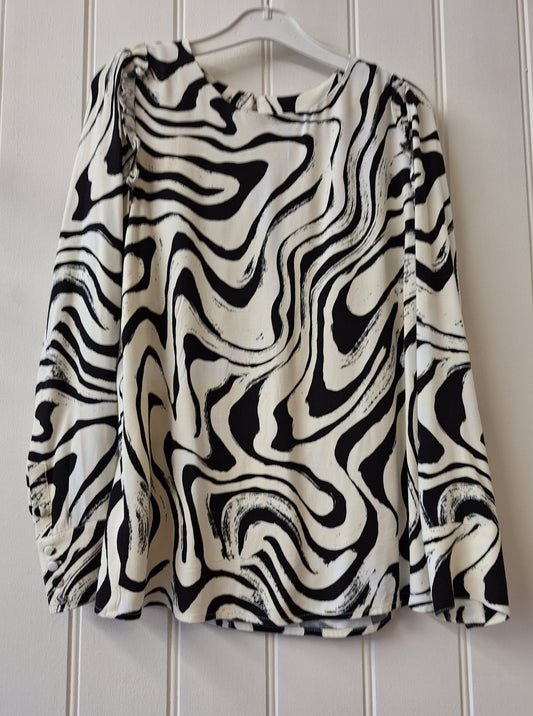 Fabienne Chapot black and white print top S