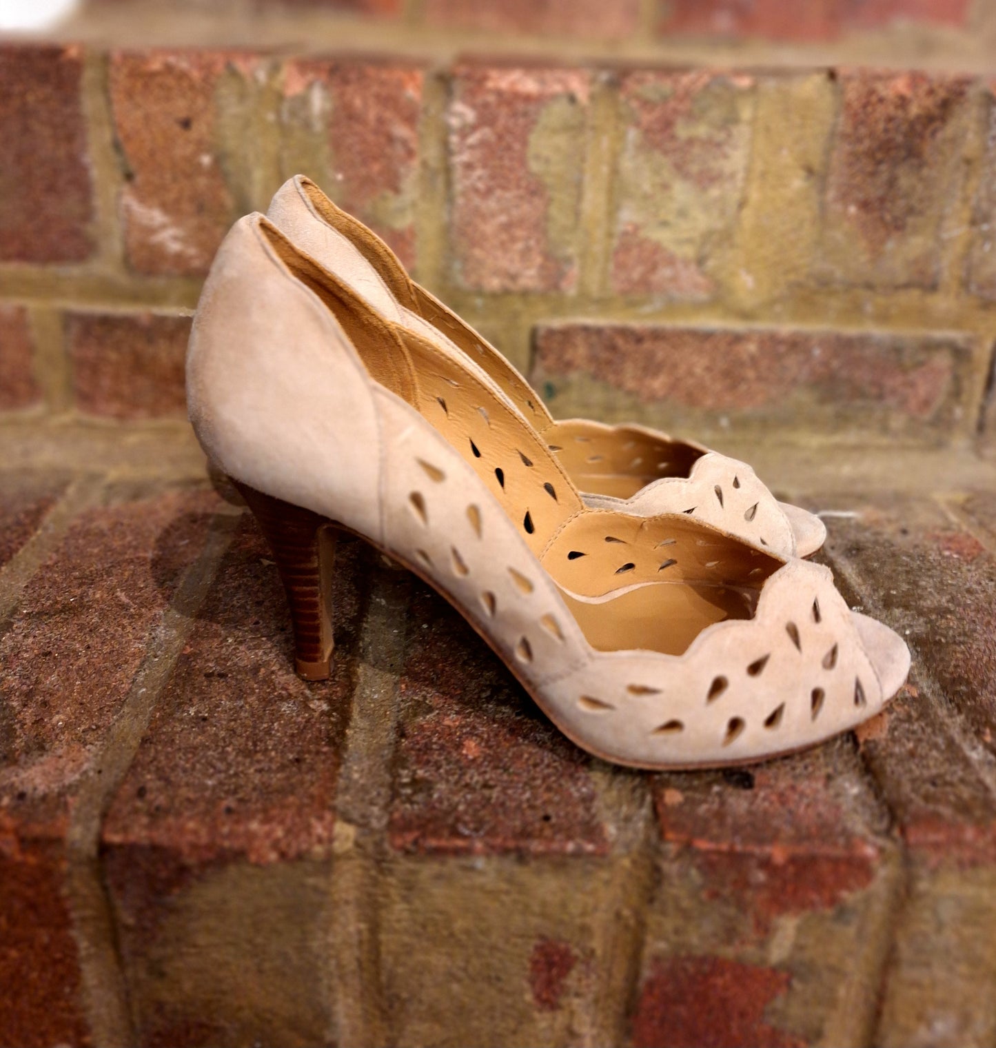 Sezane taupe peep toe shoes 6