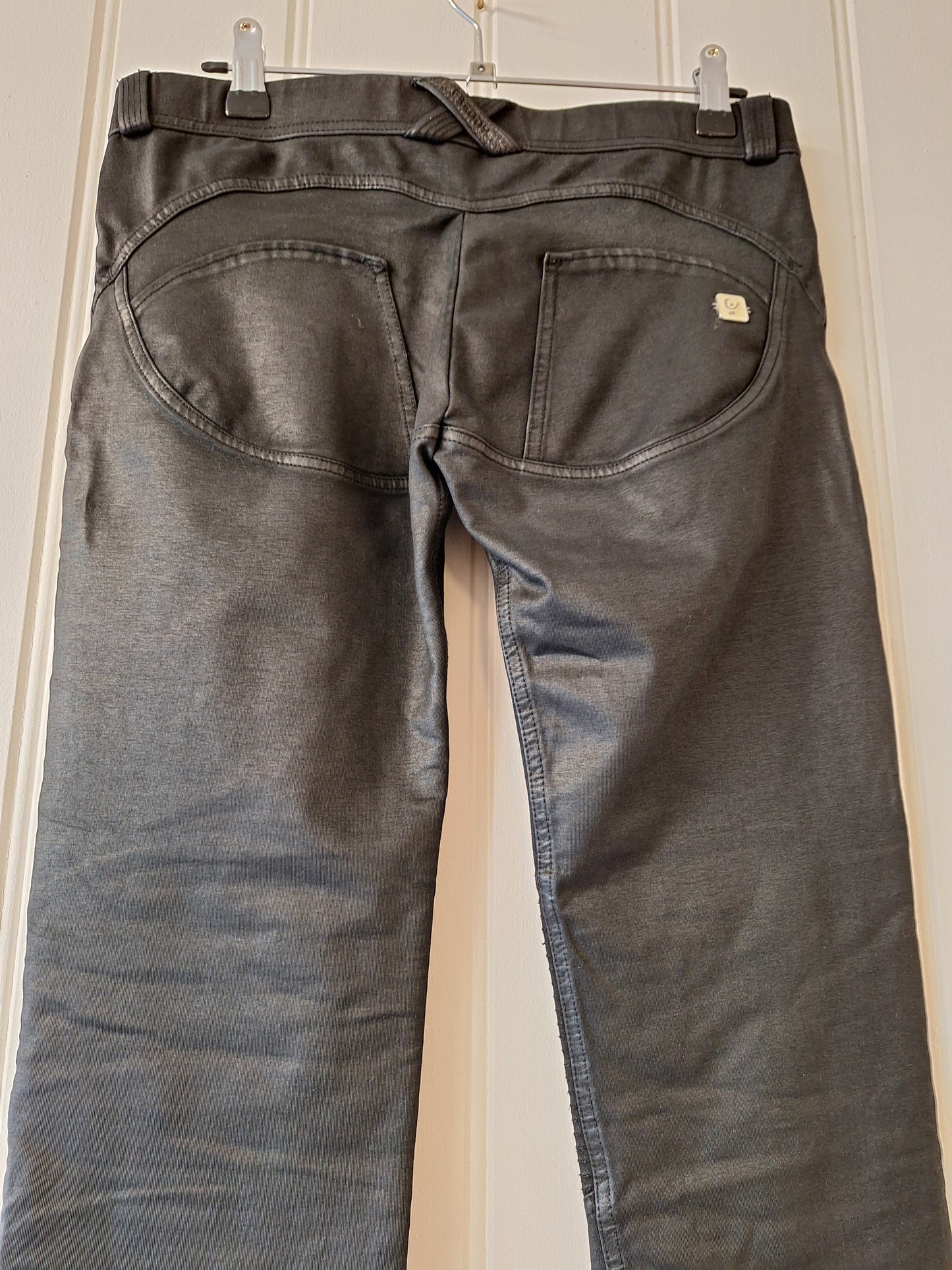 Freddy black coated jeans 12