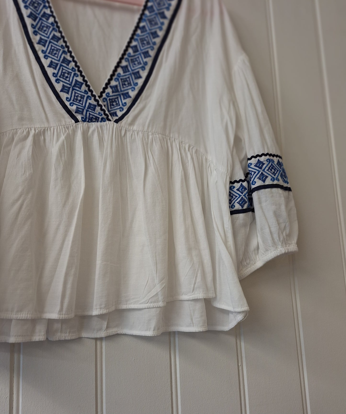 ZARA white and blue embroidered top L