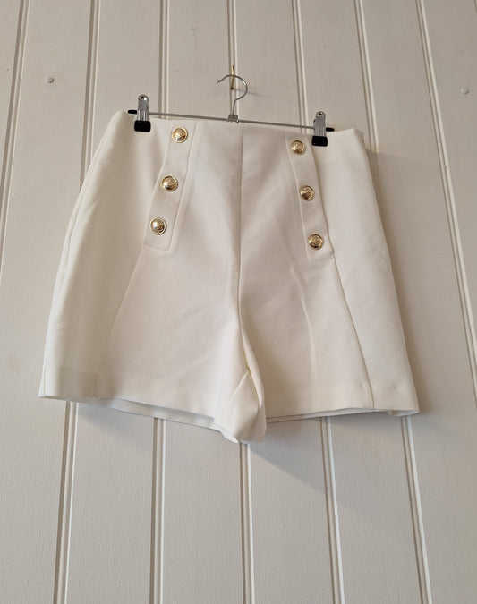 ZARA white tailored shorts L