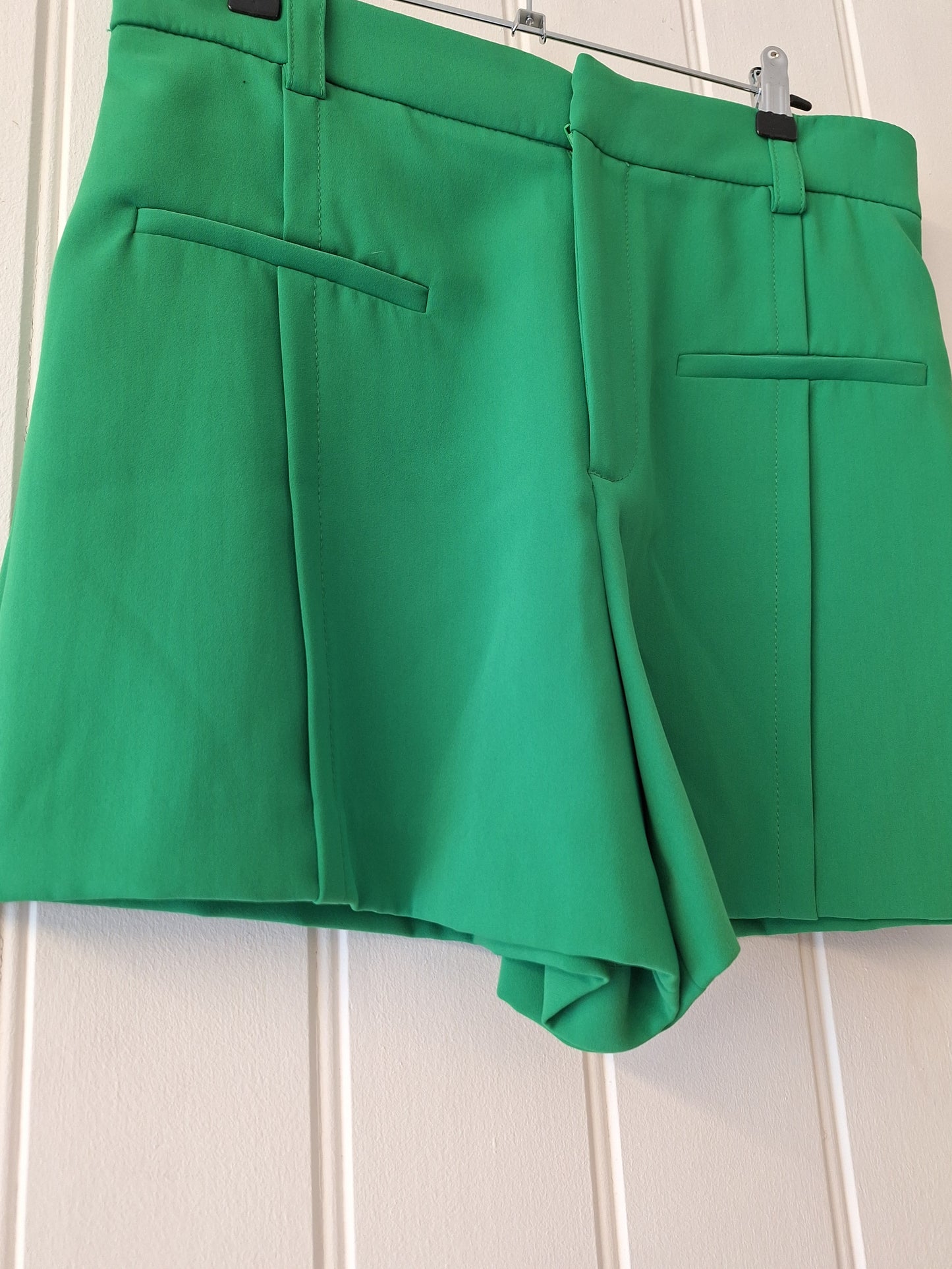 ZARA green shorts L