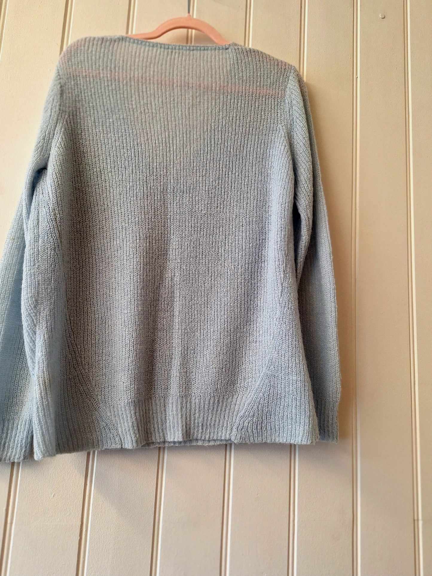 American Vintage pale blue V neck knit L