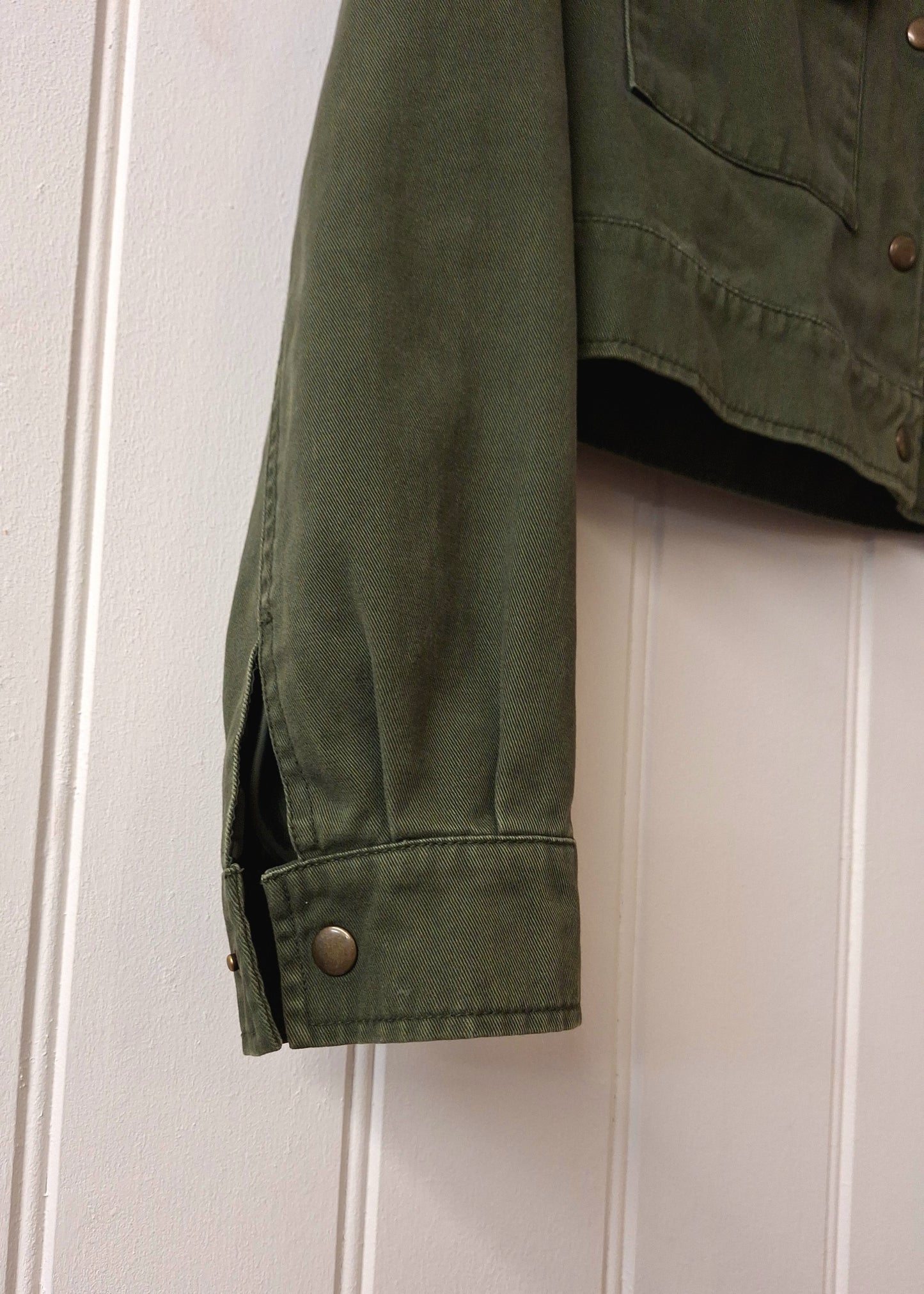 Forever 21 khaki cropped jacket S