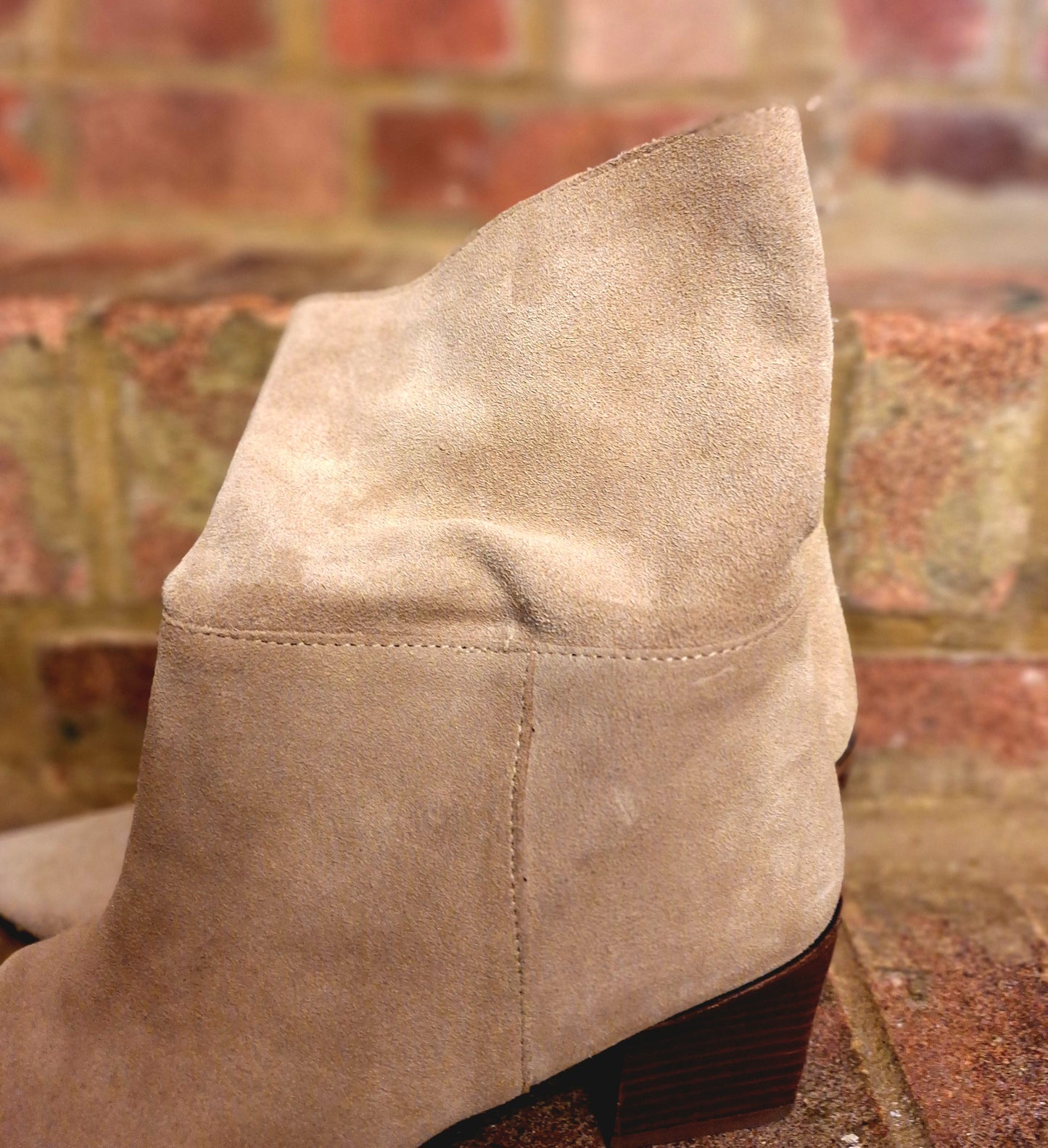 ZARA ecru suede slouch boots 7